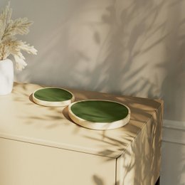 Set van 2 Treviso dienbladen, in hout en kakigroene keramiekverf