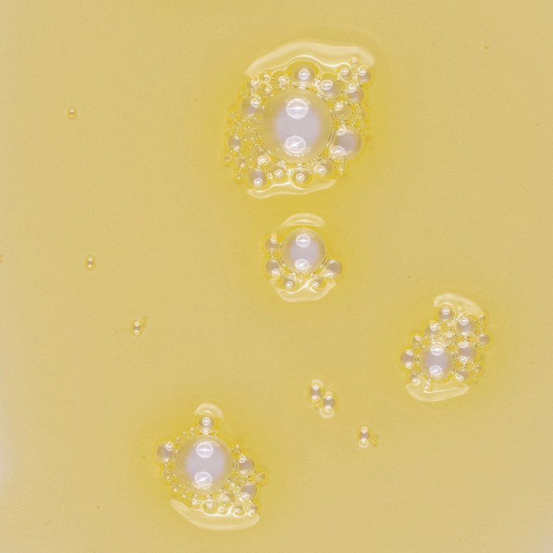 Body Oil with Passionfruit, Kumquat + Tangerine oils