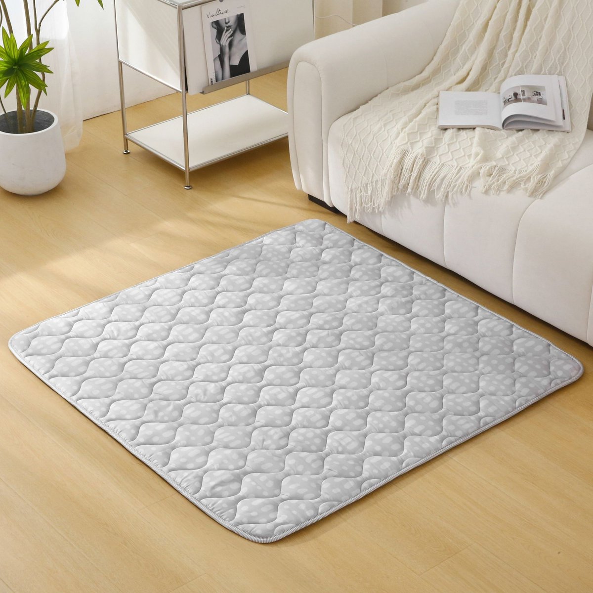 Matowa pikowana mata do zabawy Hakuna – Hygge, szara (1,27 x 1,27 m)
