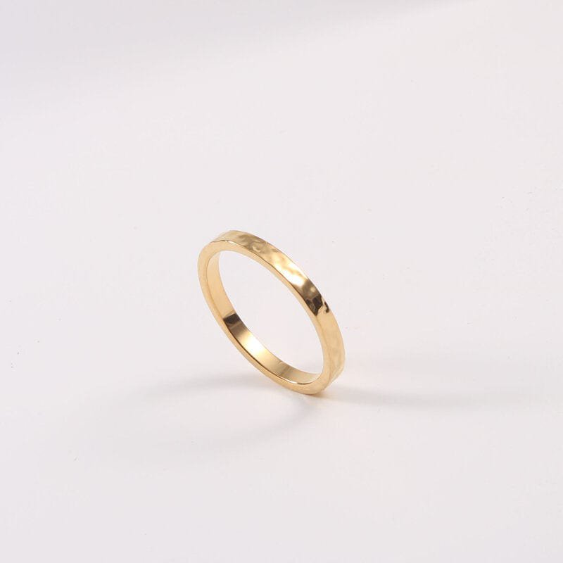Arlo - Hammered Ring Band