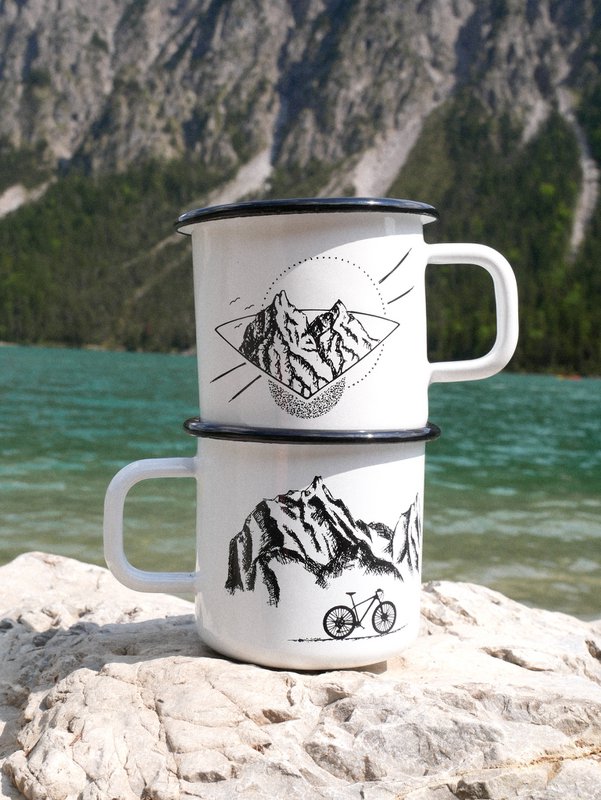 Enamel cup mountains and wheel