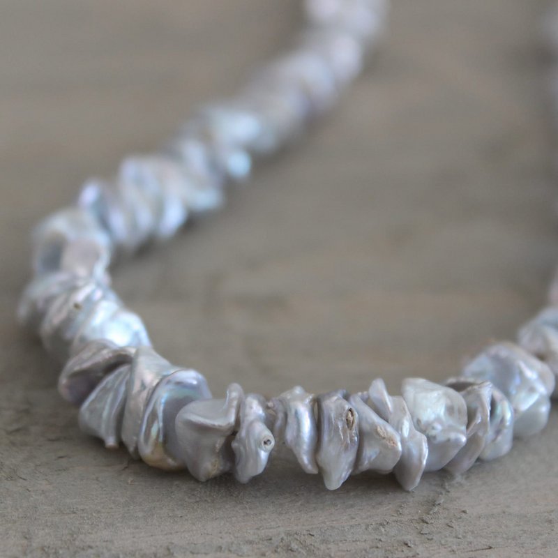 Collier Perles Grises