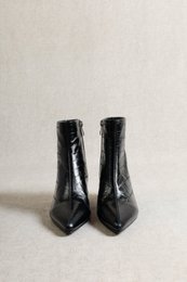 DINA BLACK – Leren laarzen met hak en palingtextuur