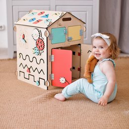 BusyBoard sensory playhouse - Natura