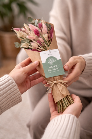 Small dried flower bouquet with card - Happy Birthday