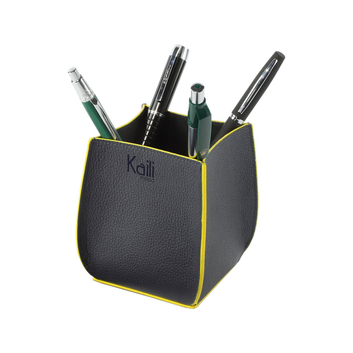 K0032DB | Bureaupenhouder van echt leer, volnerf, dollargrain. Blauwe kleur met gele randen. Afmetingen: 8,5 x 8,5 x 12 cm Verpakking: Geschenkdoos onder/deksel