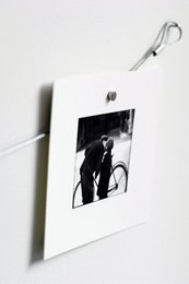 Trendform Steely Dan Vario - photo cord with 15 magnets, a versatile photo display system with a metal cord and magnetic clips to easily arrange and rearrange photos.