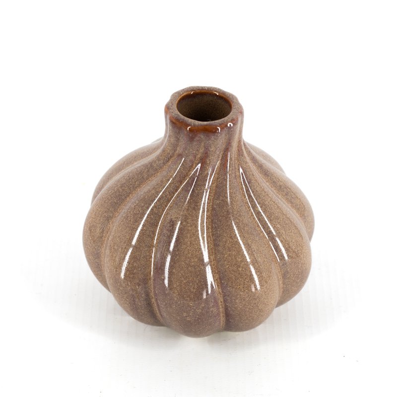 Earthenware candle holder single brown