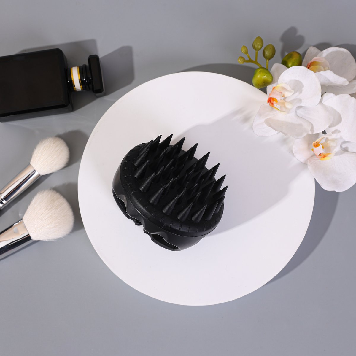 Sister Young l AURA Scalp Massager Brush for Washing and Head Massage