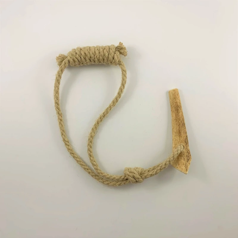 Juguete para perros con cuerda de cáñamo y astas - Talla S