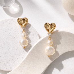 Amor Pearl – Earrings with Golden Heart and Natural River Pearls