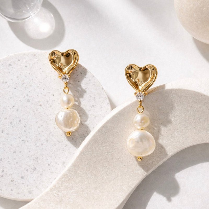 Amor Pearl – Earrings with Golden Heart and Natural River Pearls