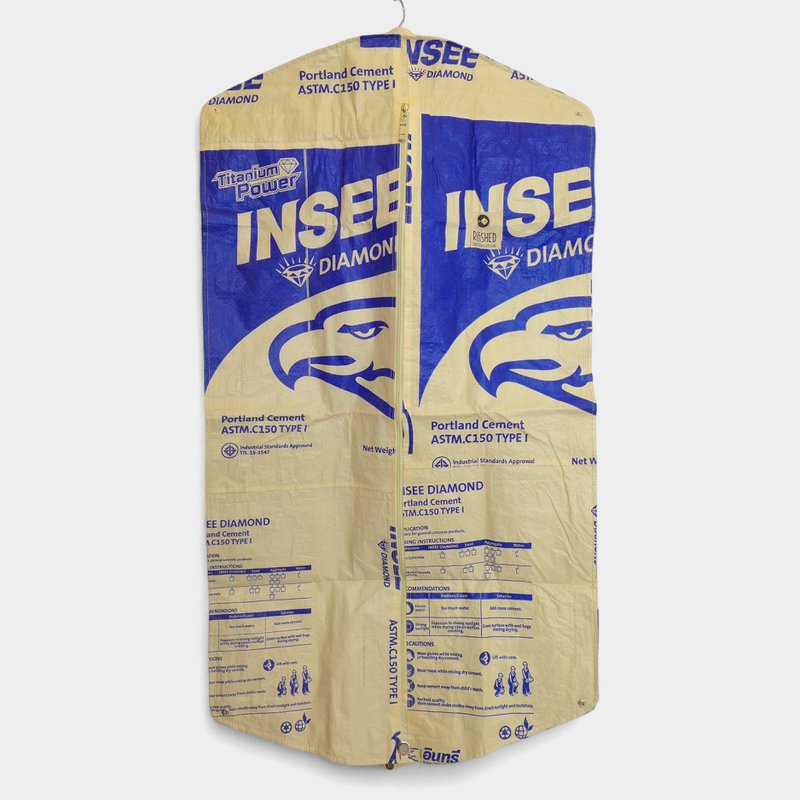 SUIT BAG | Environmentally friendly garment bag in beige-blue