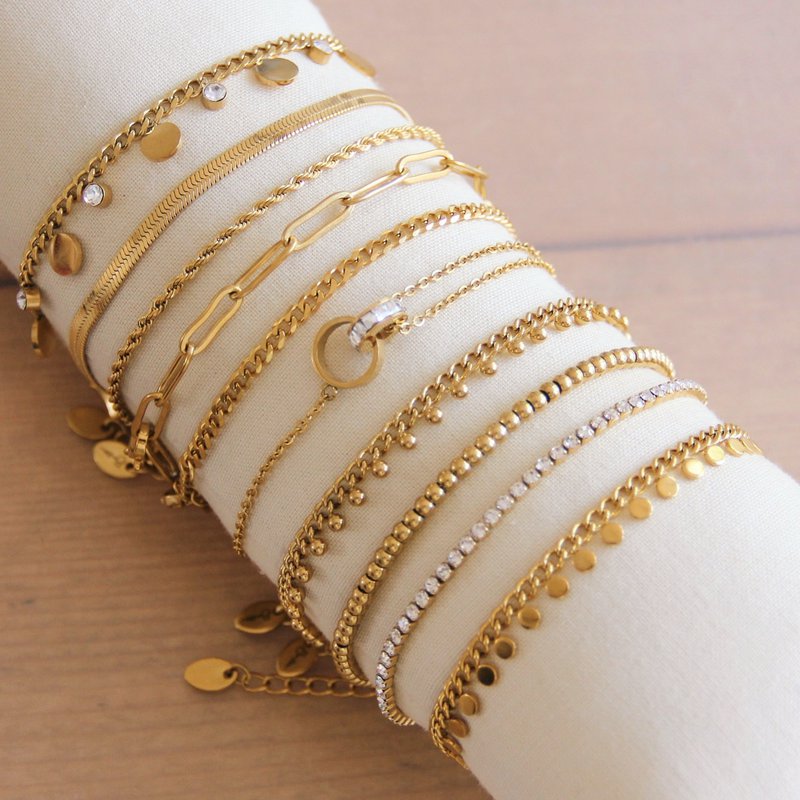 SA832: Steel chain bracelet with coins - gold