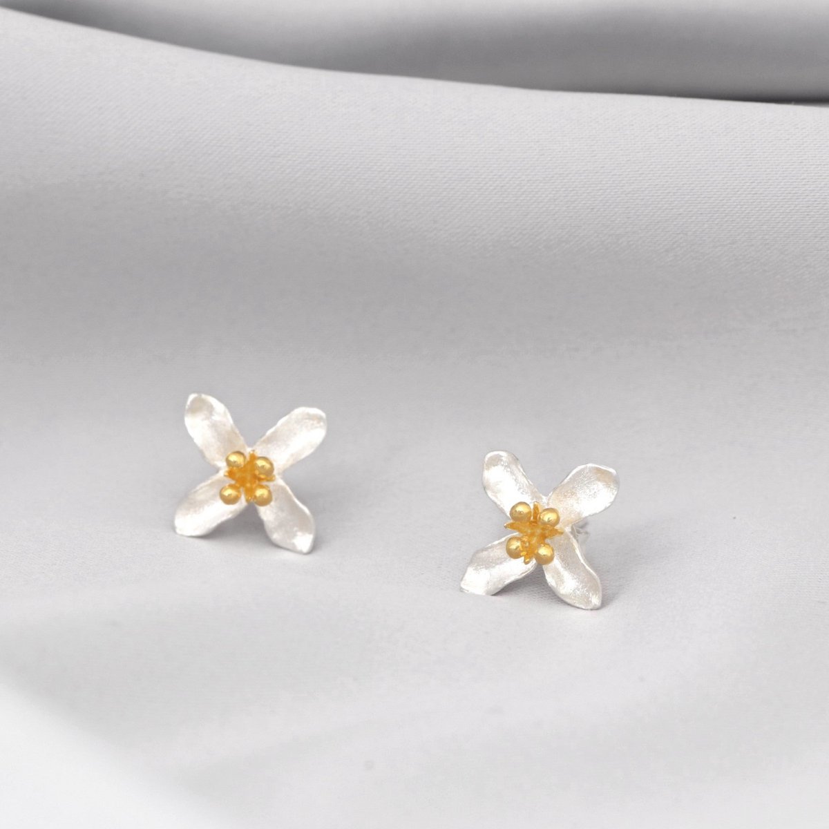 Leliebloem oorknopjes - 925 sterling zilveren oorknopjes - OHR925-41