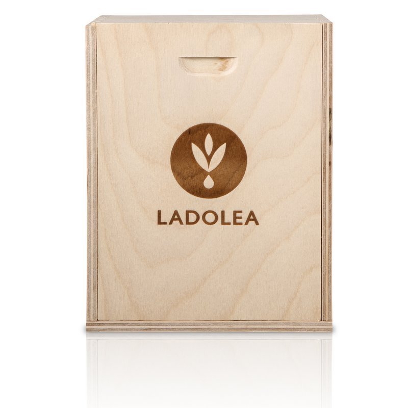 Bio-Olivenöl extra vergine, mittelfruchtig – Sorte Koroneiki, 600 ml aus Holz