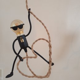 Mr. Bright One on a Rope; * Hanging lamp * Dutch Design * Cord 75 cm resembles real rope * Easily adjustable in height
