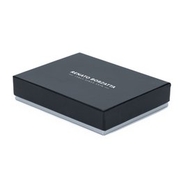 RB10793A | Karten-/Dokumentenetui mit Reißverschluss und RFID-Schutz aus echtem Vollnarbenleder mit leichter Narbung. Schwarze Farbe. Abmessungen: 12 x 9 x 0,5 cm