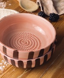 Medium Vintage Pottery Grater Bowl Pink and Brown - CHOCOLATE