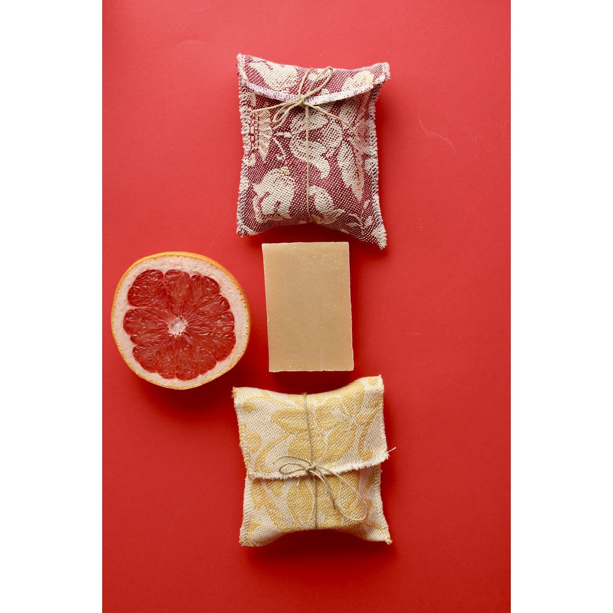 Sapone al gelsomino e argilla rossa