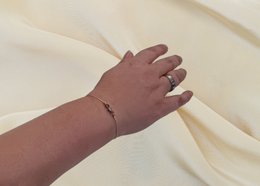 Included quartz gemstone bracelet, Ø 4mm