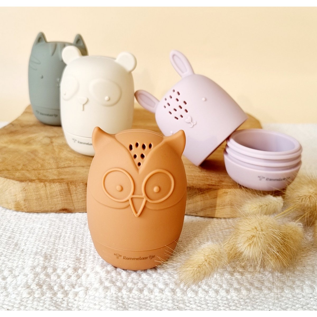 Set of 4 silicone bath toys Earth tones