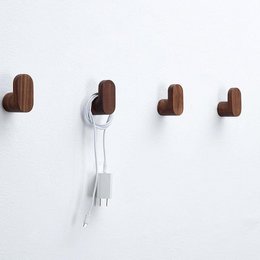 Vérone Hangers – cintres muraux en bois massif