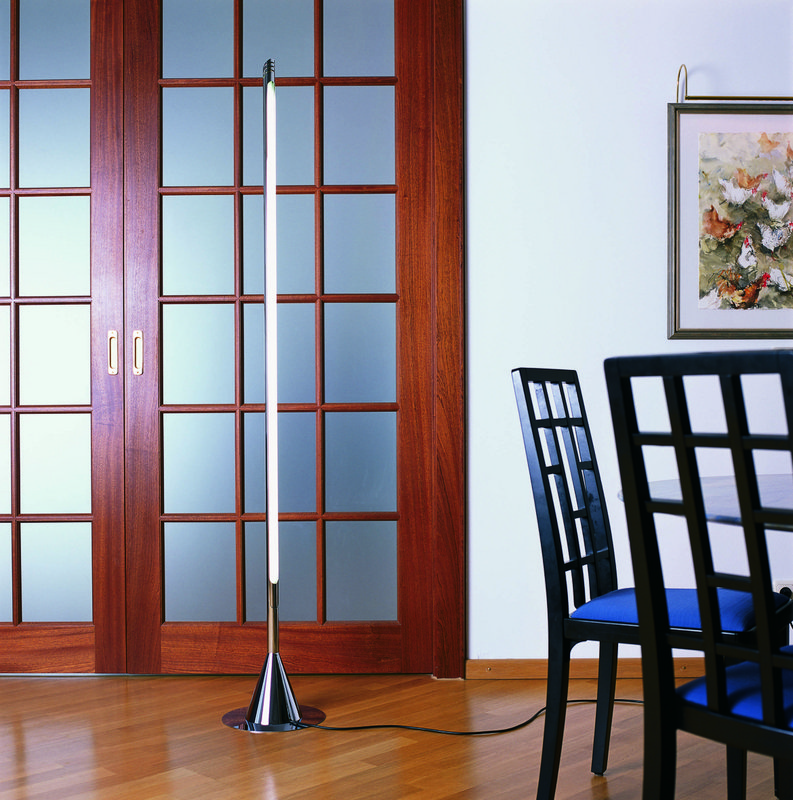 Obelisk floor lamp LED chrome