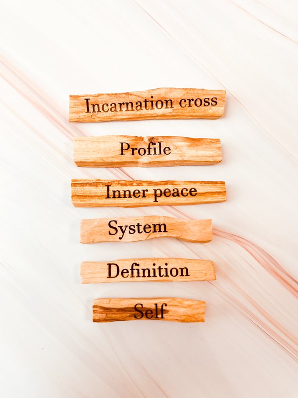 Palo Santo con texto: Conjunto de inmersión profunda en diseño humano
