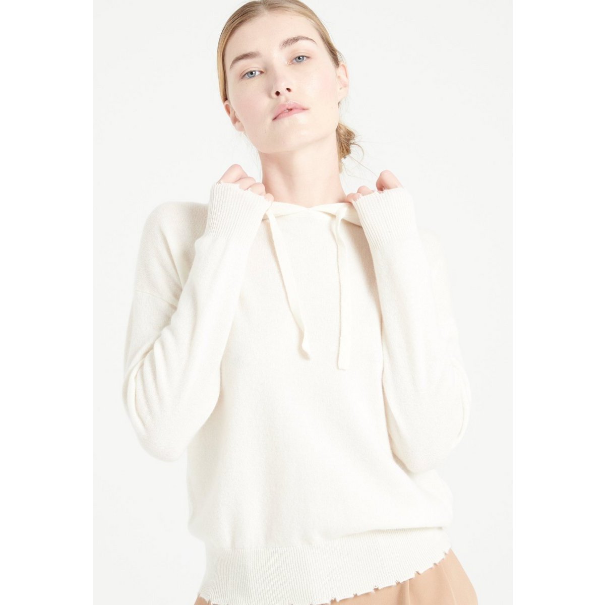 MIA 16 Cashmere hoodie with ecru white chiselled finishes