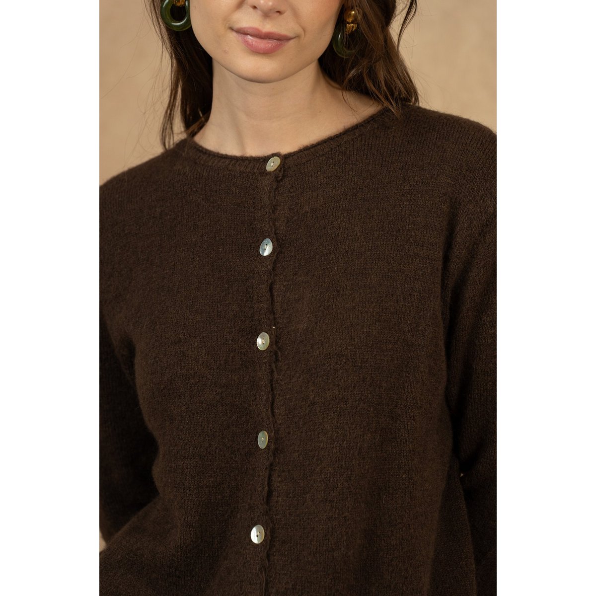 Cardigan col rond court boutonné en alpaga et laine