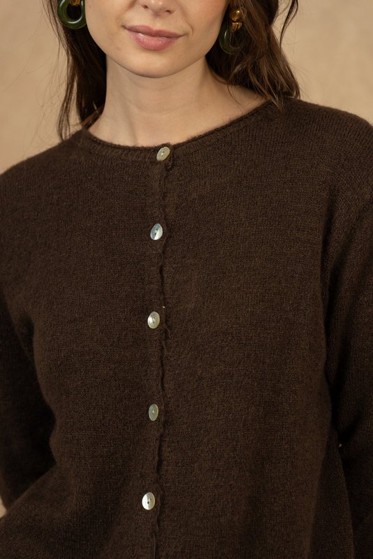 Cardigan col rond court boutonné en alpaga et laine