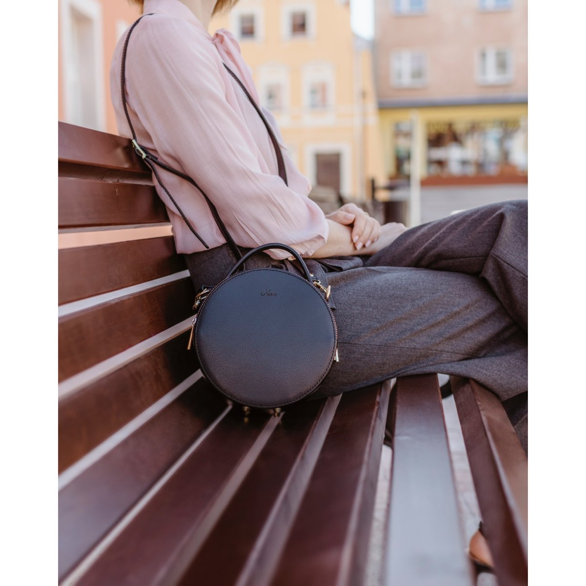 Round shoulder bag `` MADEIRA ''
