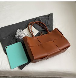 Torba typu shopper/na ramię AnBeck „Classy Beauty” (2 wersje kolorystyczne)