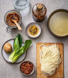 Ramen. Traditionelle og moderne soulfood-opskrifter at nyde
