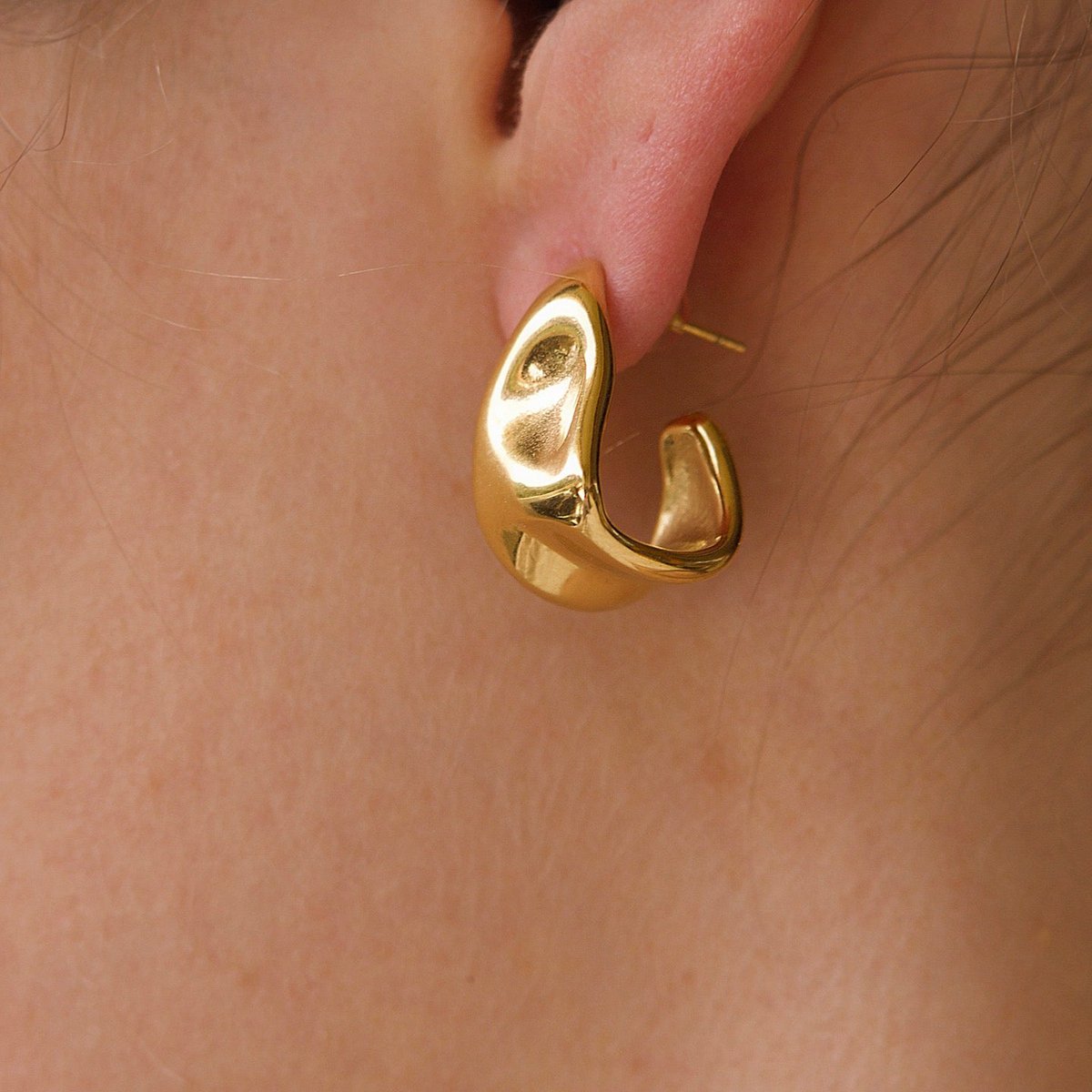 Aurelius - Hammered Gold øreringe