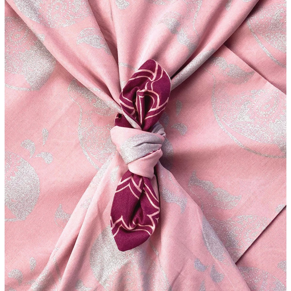 Furoshiki Cadeauverpakking Blush Whales & Maroon Arches Stof Cadeauverpakking - Dubbelzijdig (omkeerbaar)