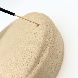 incense holder - incense holder - ceramic - round - slanted - beige - diameter 14.5 cm - incense burner