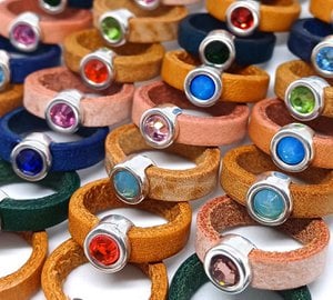 Kids leren ringen glaskristal (assorti van 10 stuks)