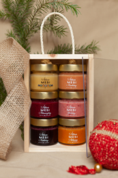 6x100 g wooden gift box with handle