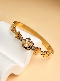 Pearly Flower Jank armbånd