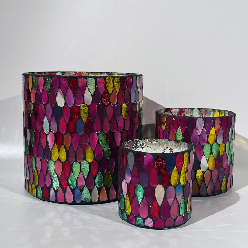 Bunte Wonderlight-Kerzen / Kerzenhalter
