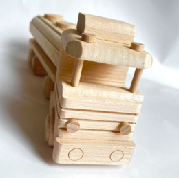 wooden tank car 28 cm.