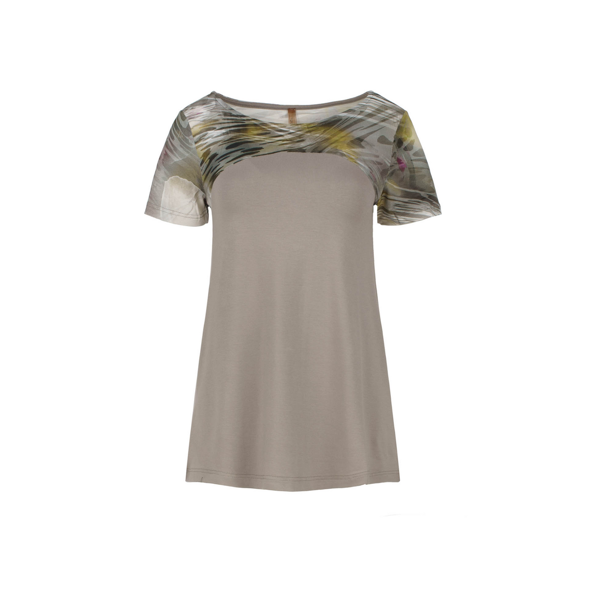 Top con detalle de estampado animal