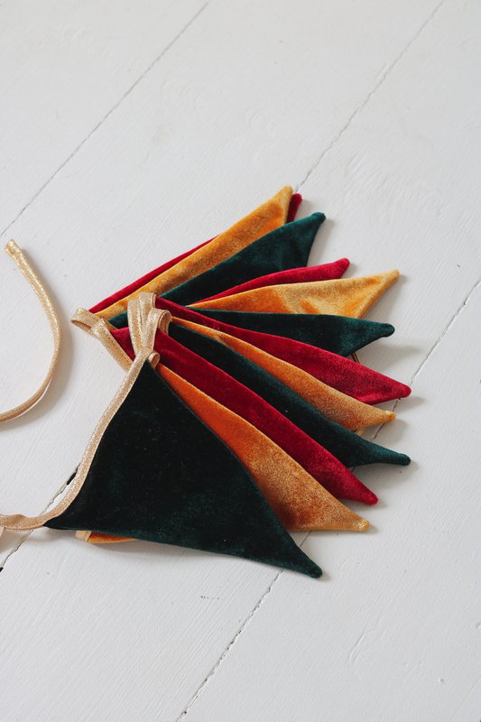 “Merry Christmas” velvet Garland, holiday home decor