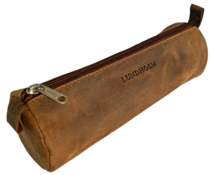 Leather pen case cognac brown — cowhide leather pencil case with zipper — Lundholm Arvika