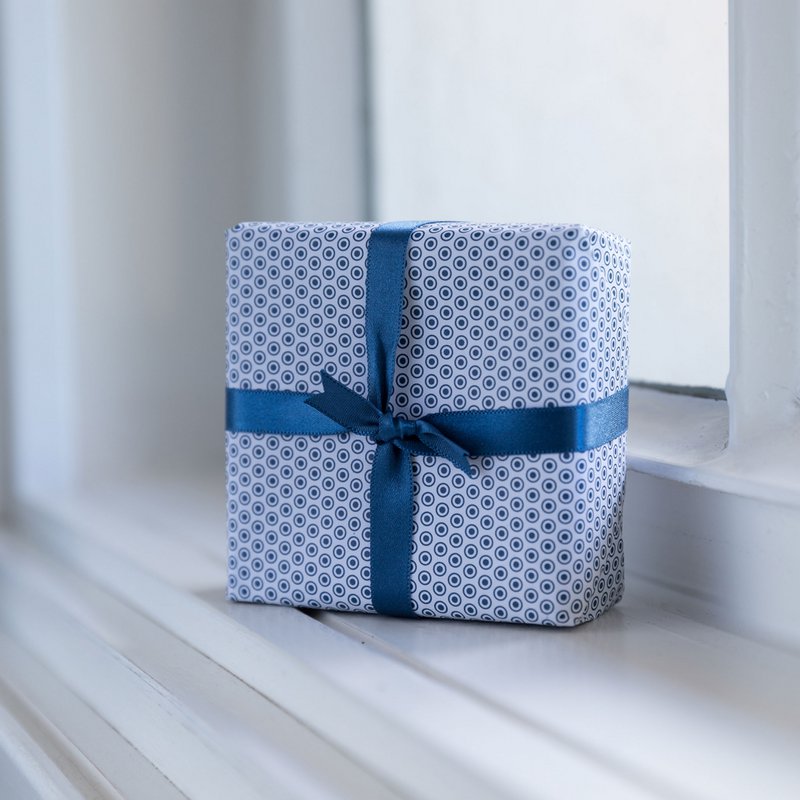 Bird wrapping paper blue - maritime wrapping paper with seagulls, as a gift packaging for baptism, communion or confirmation