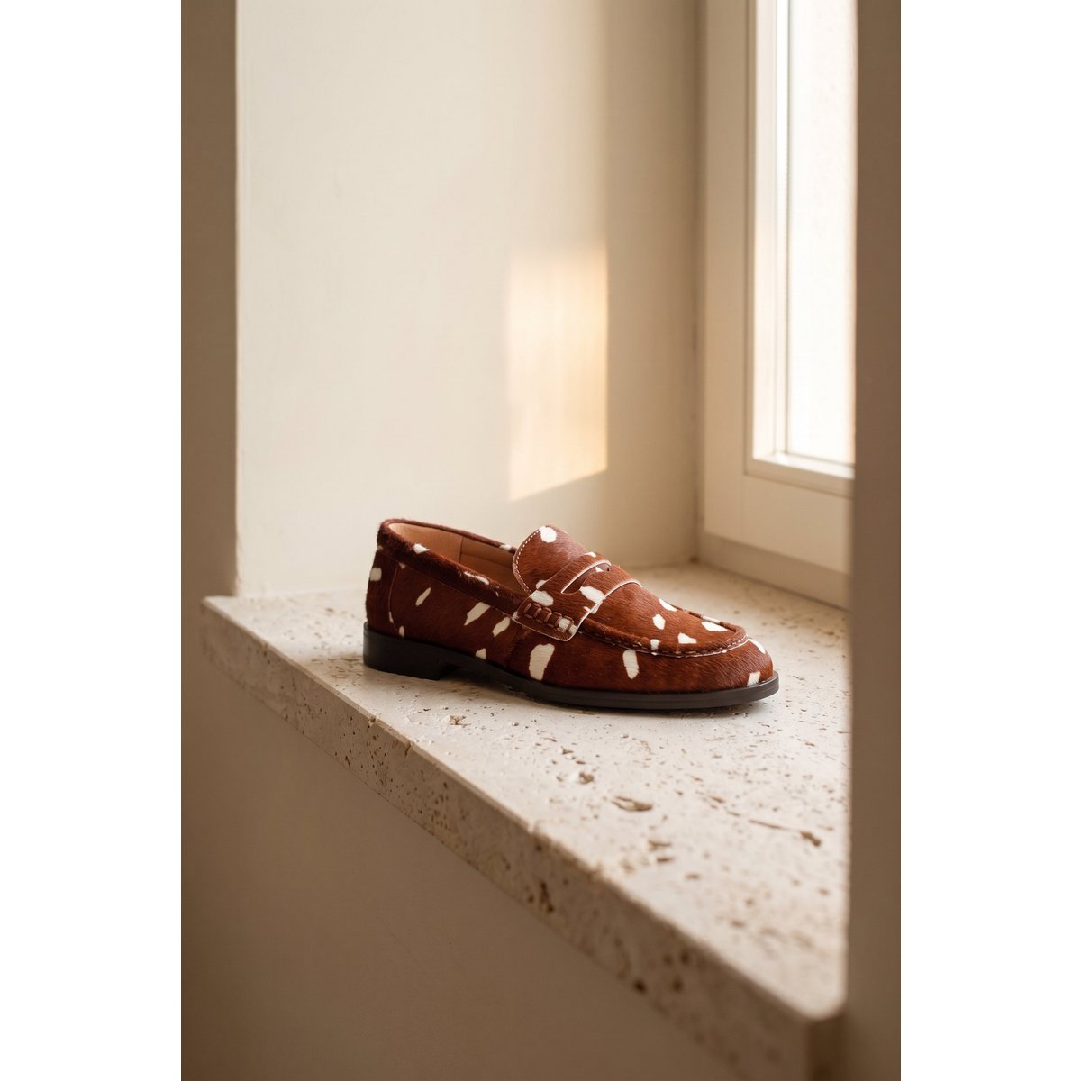 EMILIA BAMBY – Loafers met ponyhaar en dierenprint