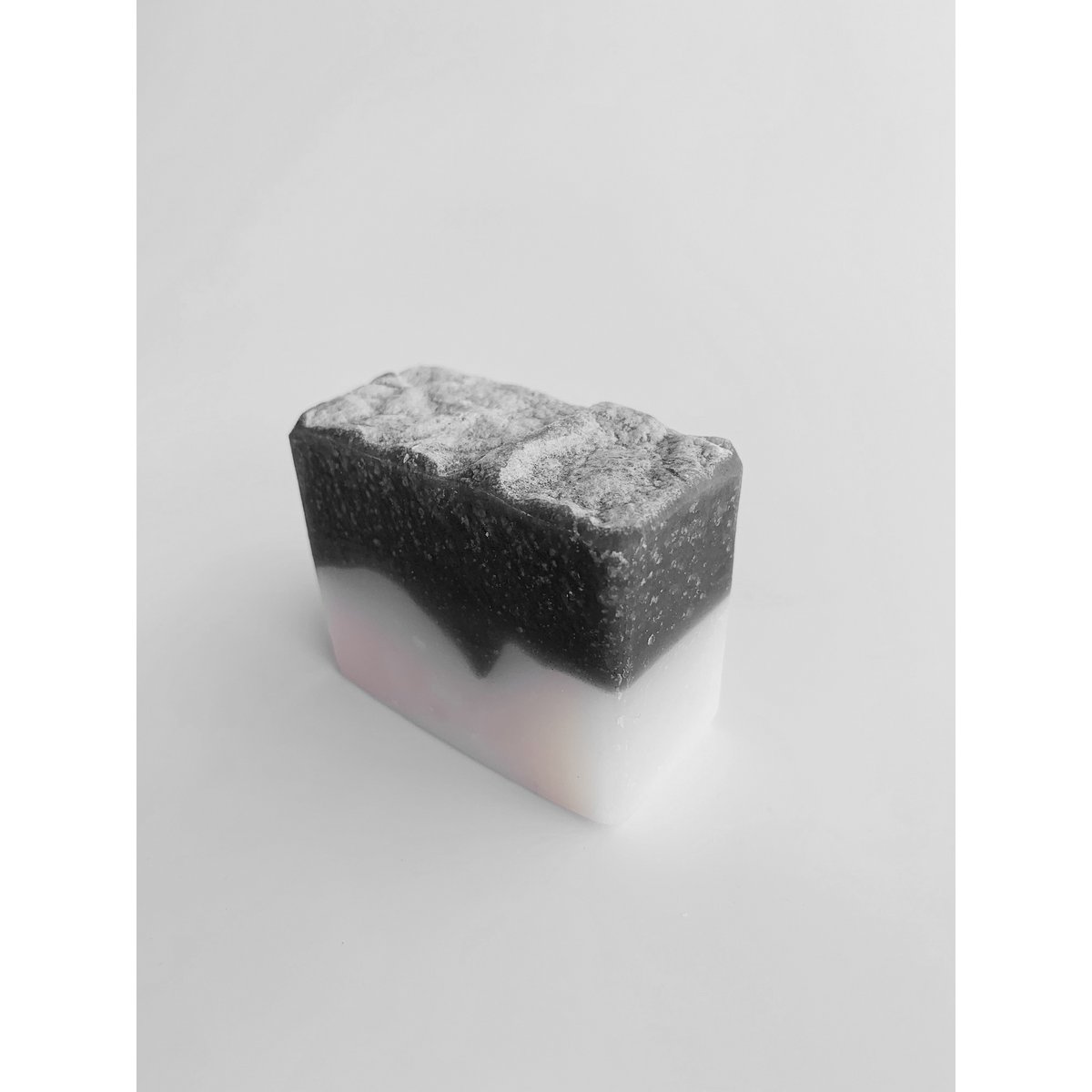 Surgras scheerzeep - Cedar & Charcoal