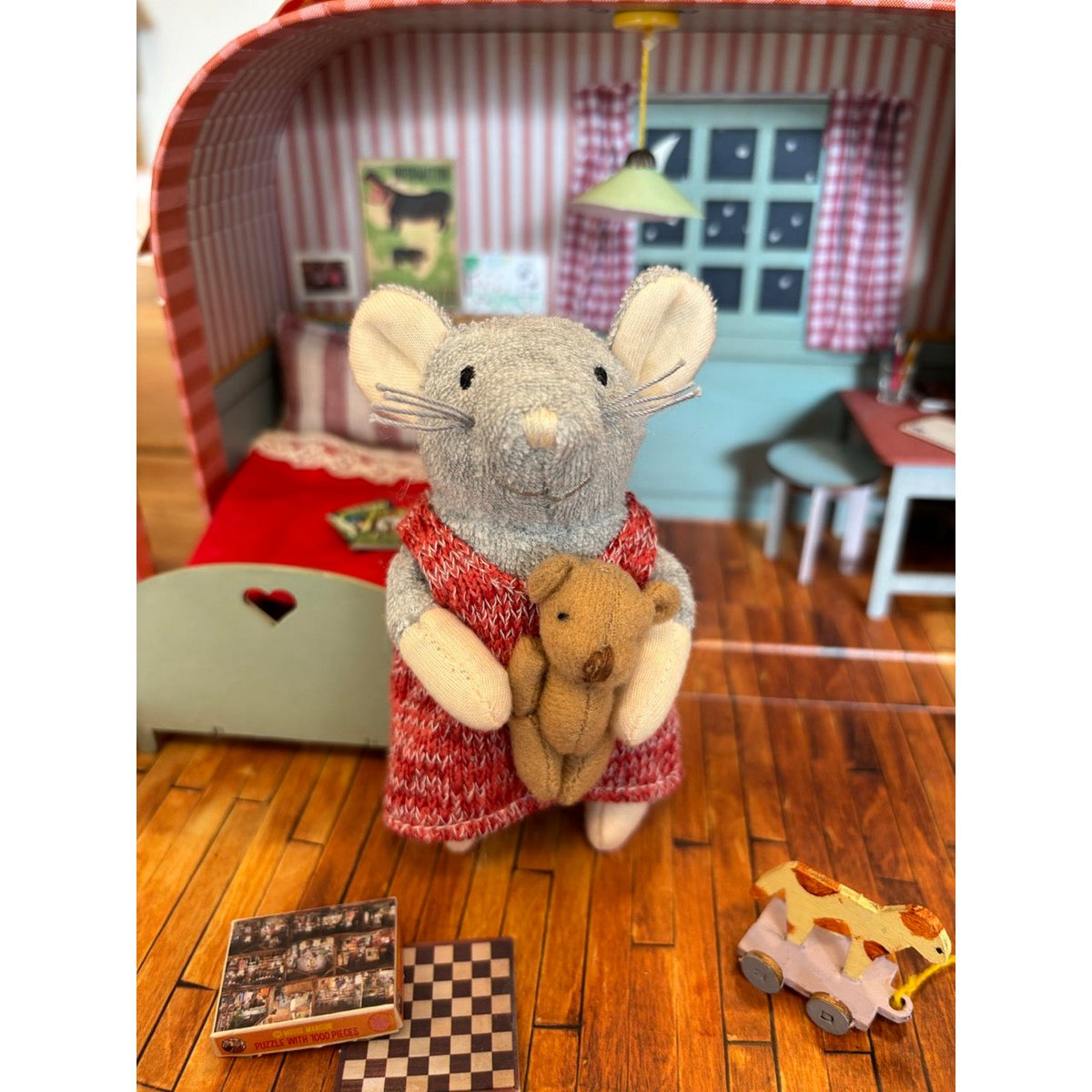 Mouse House To Go - Bedroom